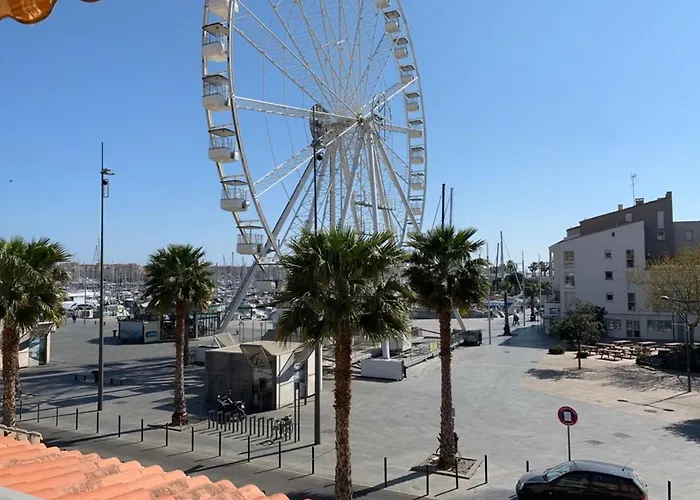 Spacieux T3 Au Centre Port, Résidence Avec Piscine, Cap D'agde - Fr-1-607-10 * Agde