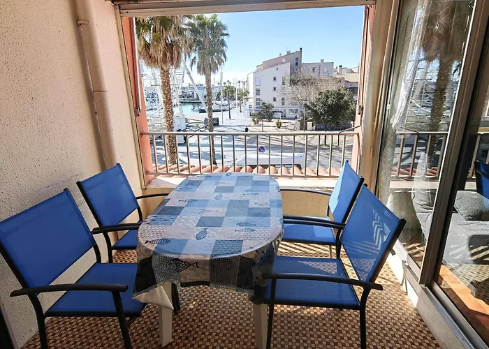 Spacieux T3 Au Centre Port, Avec Piscine, Cap D'agde - Fr-1-607-10 *